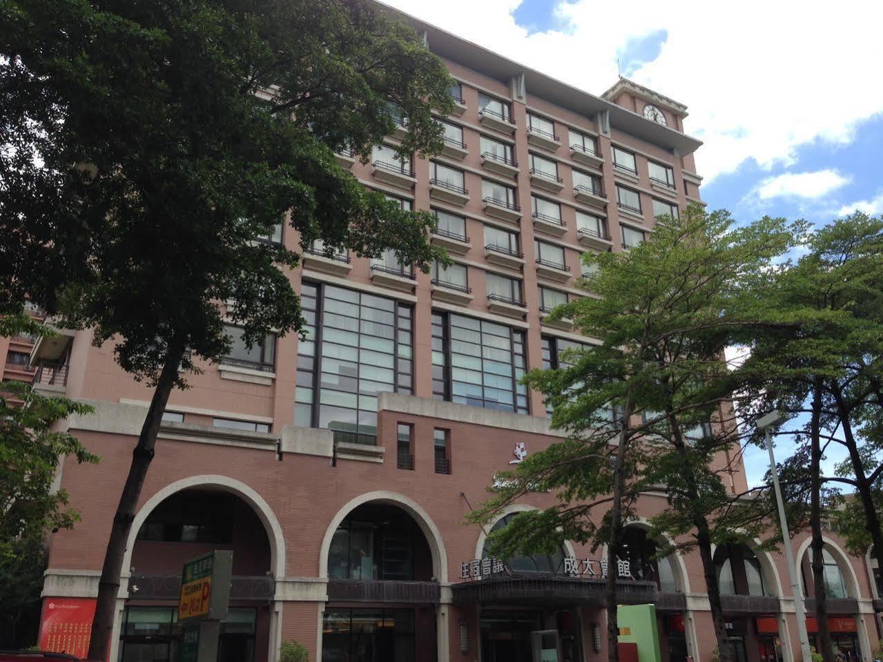 Academy Hotel Tainan Eksteriør billede